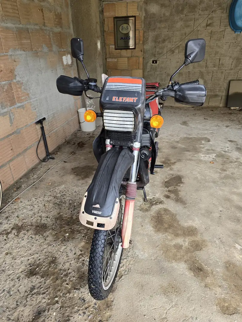 Cagiva Elefant 125 Красный - 2