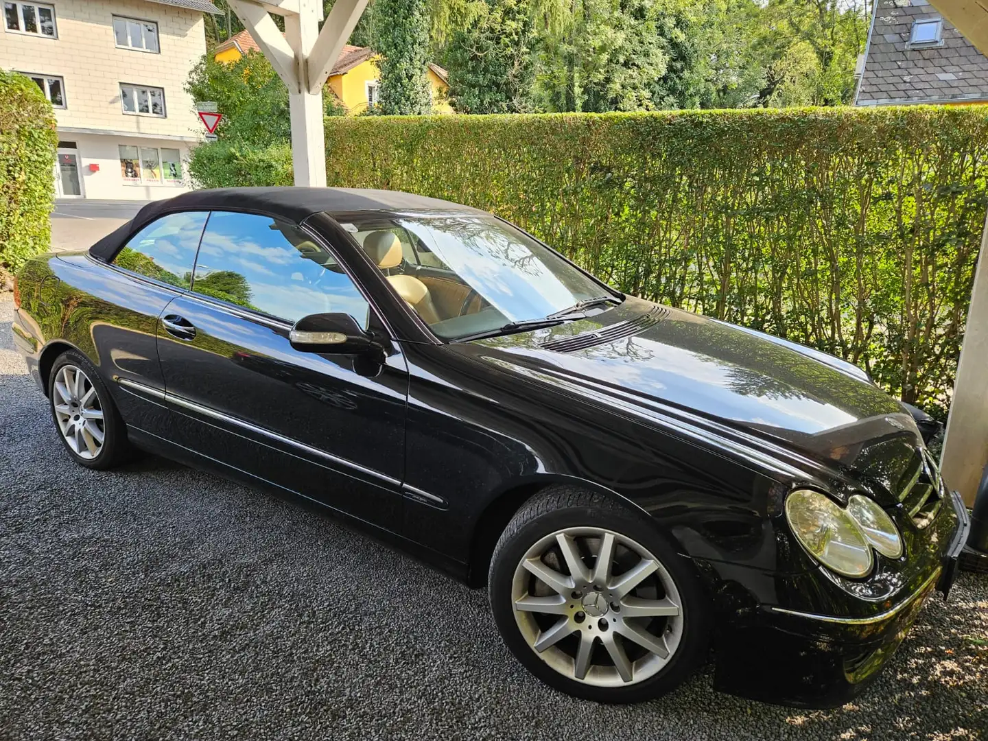 Mercedes-Benz CLK 320 CLK 320 Cabrio Avantgarde CDI Aut. Avantgarde Schwarz - 1