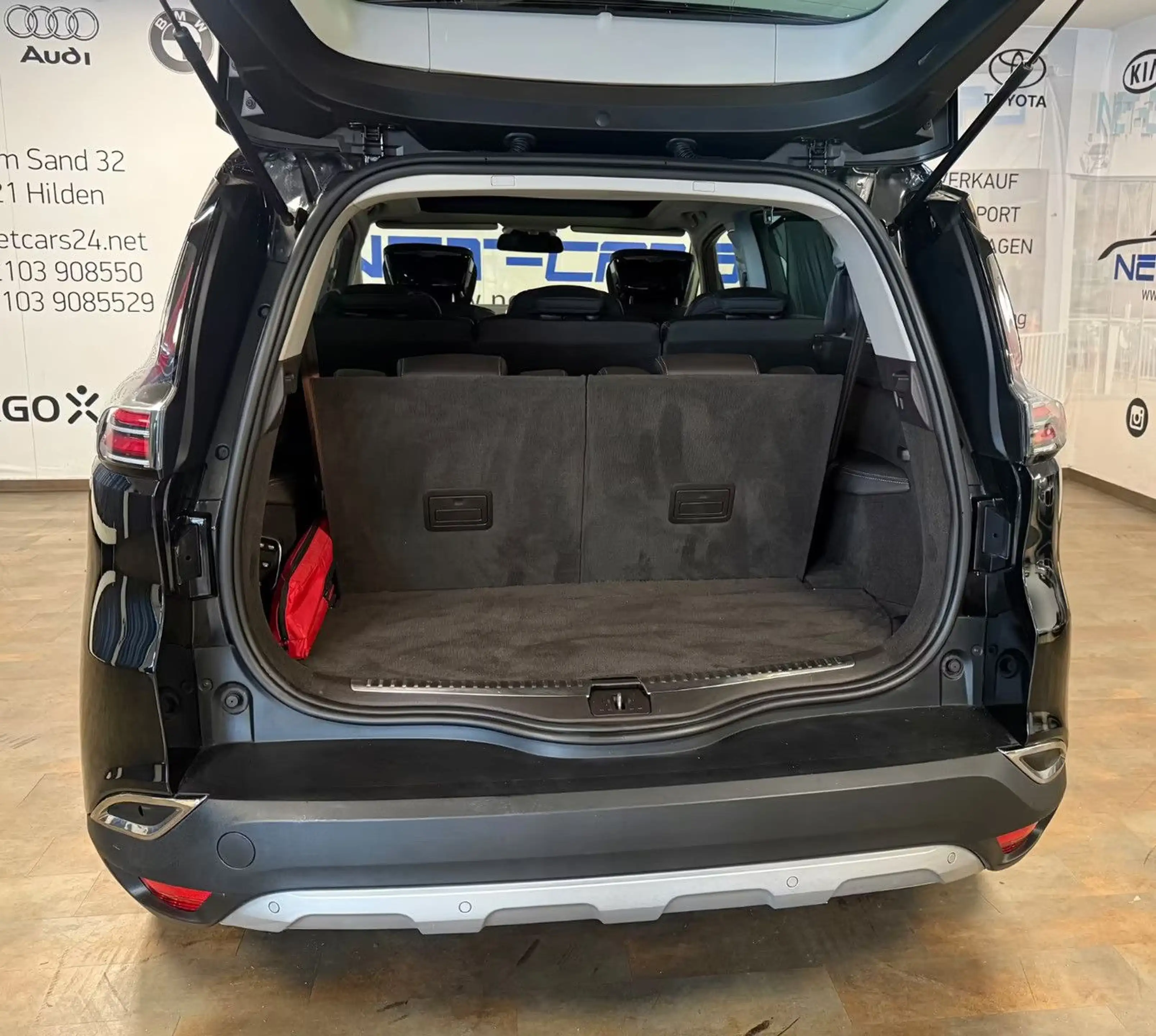 Renault Espace TCe EDC Initiale Paris 4Control*7Sitzer* — photo 10