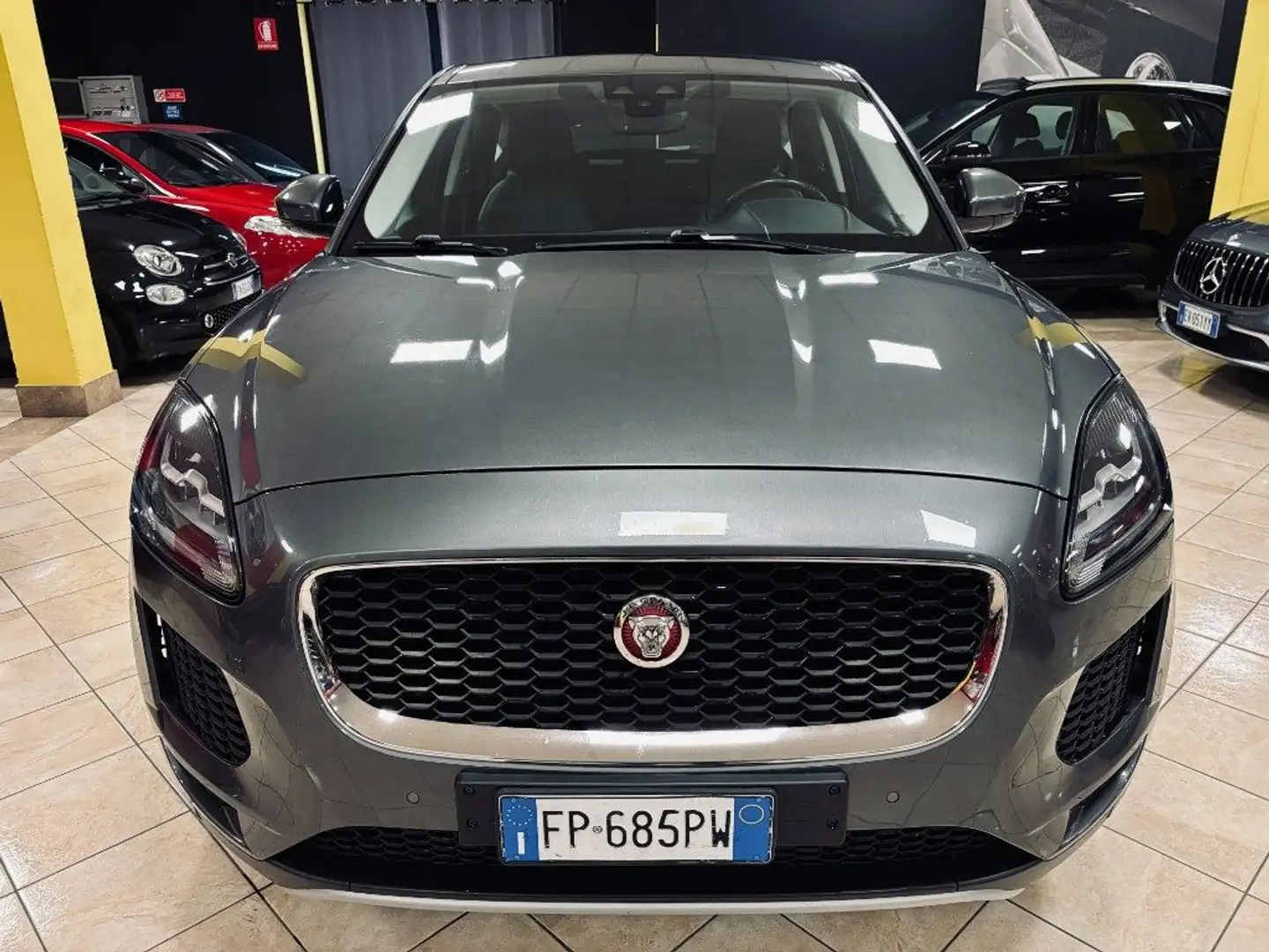 Jaguar E-Pace 2.0D 150 CV AWD SERVICE JAGUAR - PELLE TOT Gris - 2