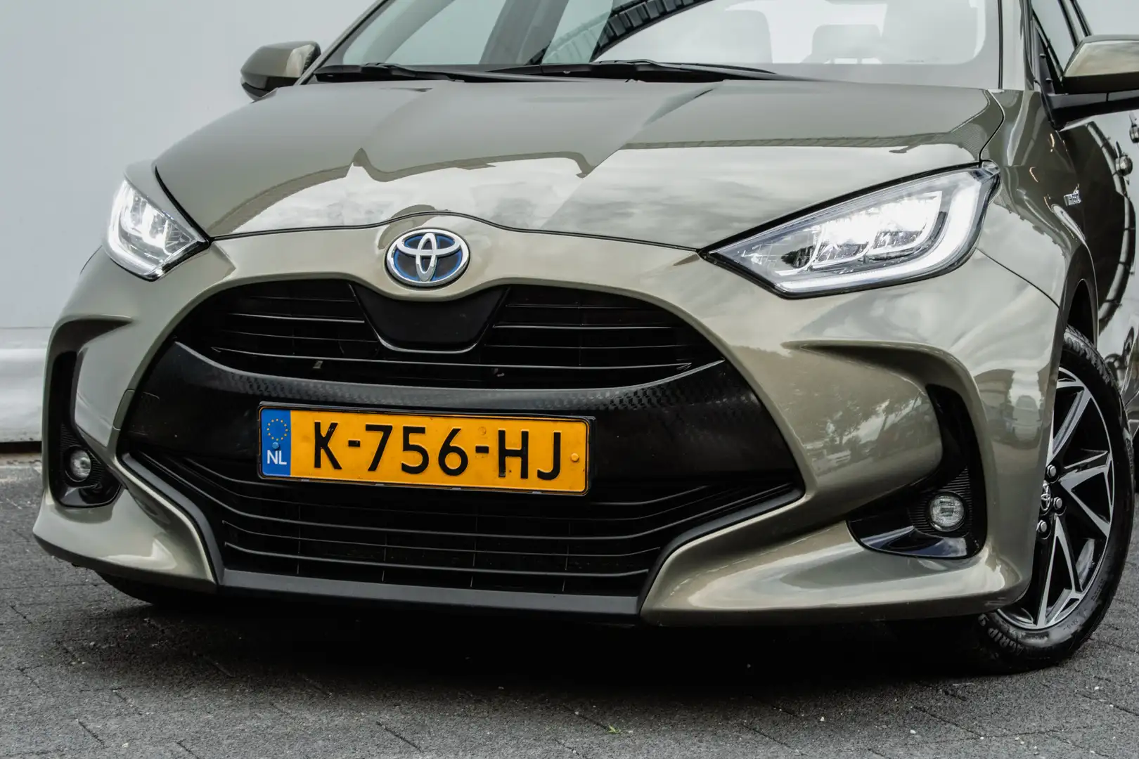 Toyota Yaris 1.5 Hybrid Aut. Dynamic Adapt. cruise/ Camera/ DAB Bruin - 2