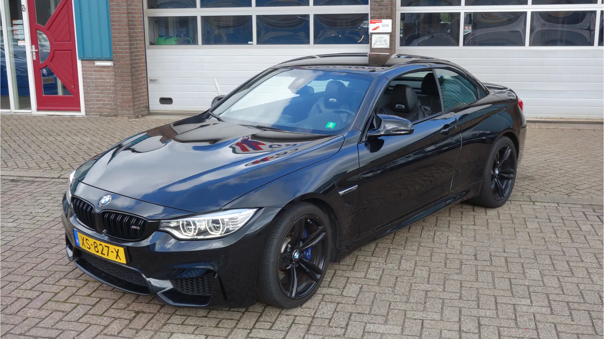 BMW M4 4-serie Cabrio Černá - 2