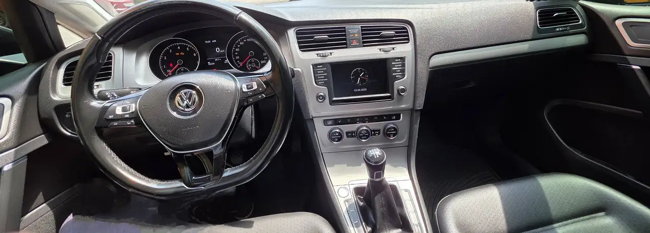 Volkswagen Golf снимка Volkswagen Golf