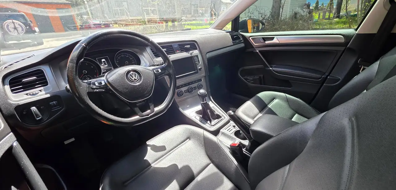 Volkswagen Golf снимка Volkswagen Golf