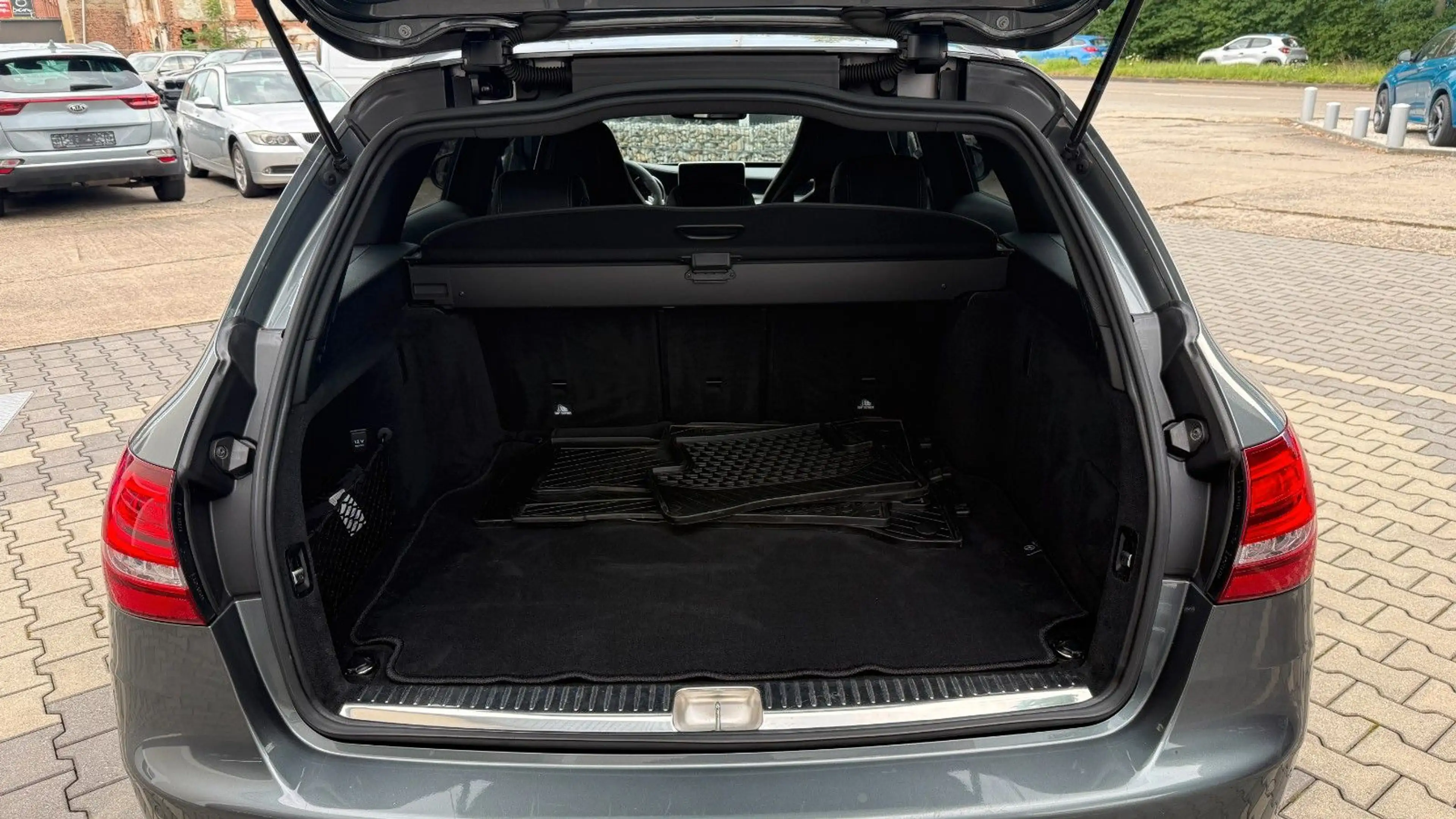 Mercedes-Benz C 63 AMG C63 AMG T-Modell Burmester Perf Sitze — photo 11