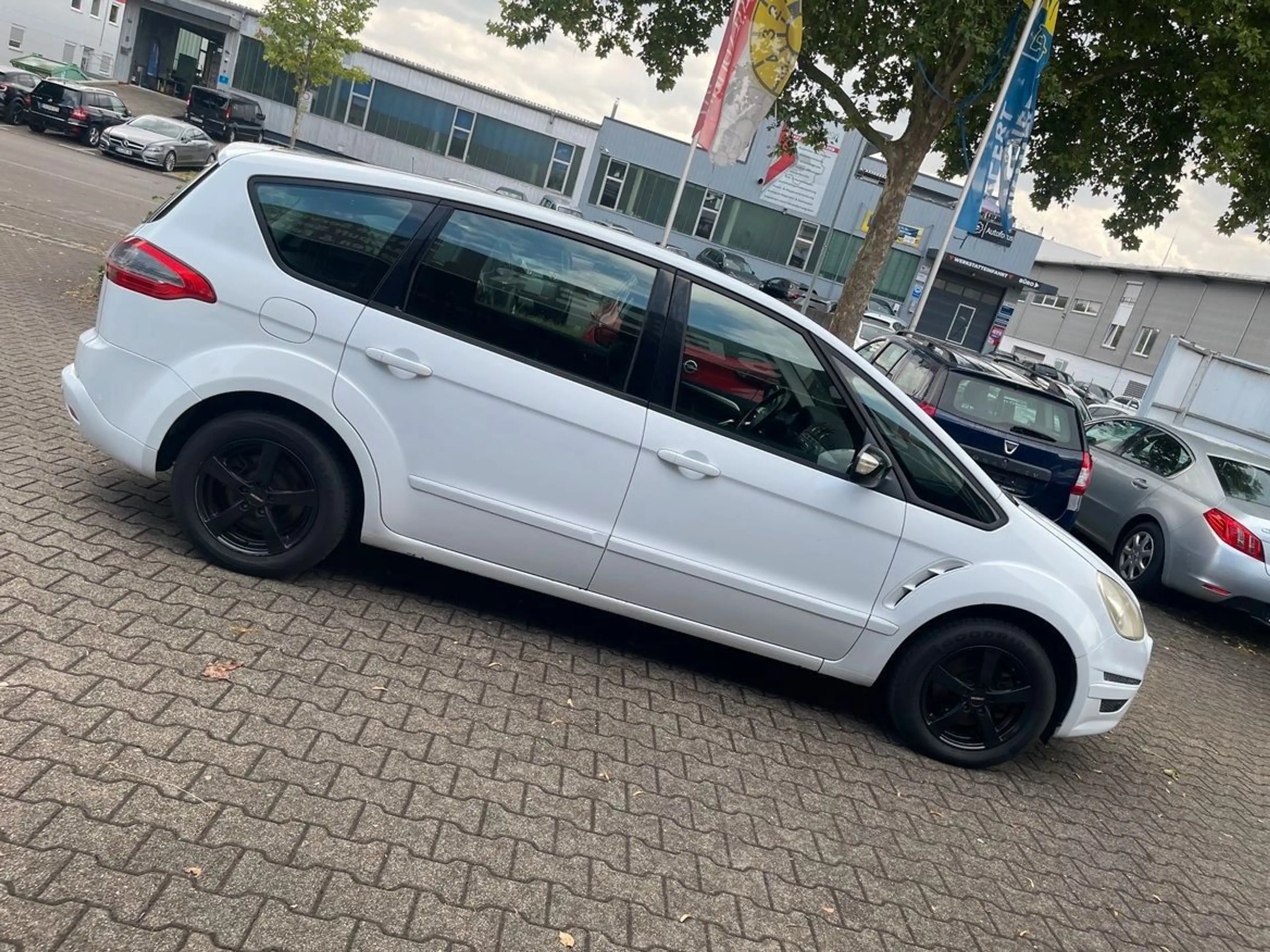 Ford S-Max 2,0 Trend*LPG-Benzin*KLIMA*AHK*PDC*LM 17" — photo 10