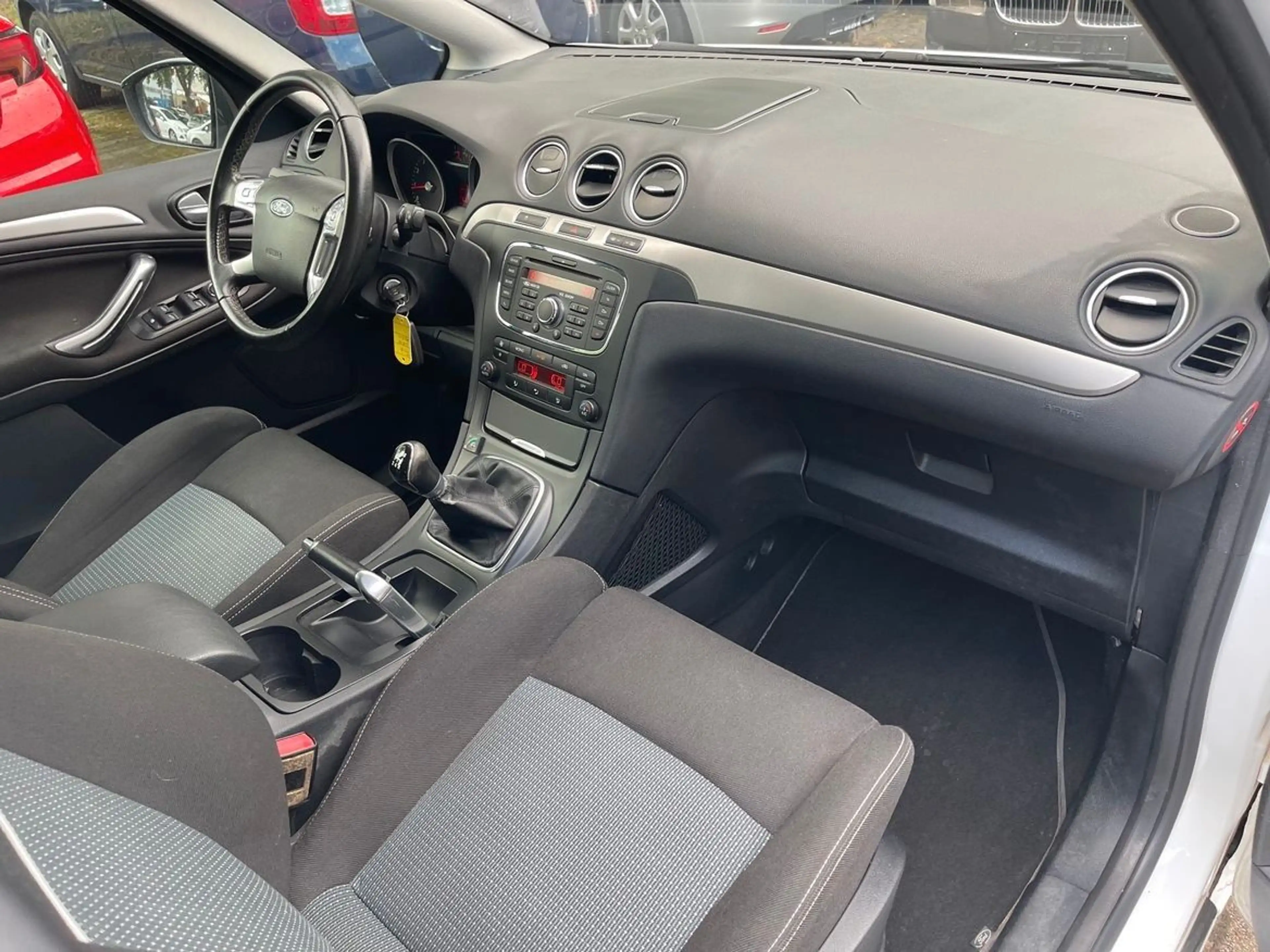 Ford S-Max 2,0 Trend*LPG-Benzin*KLIMA*AHK*PDC*LM 17" — photo 6