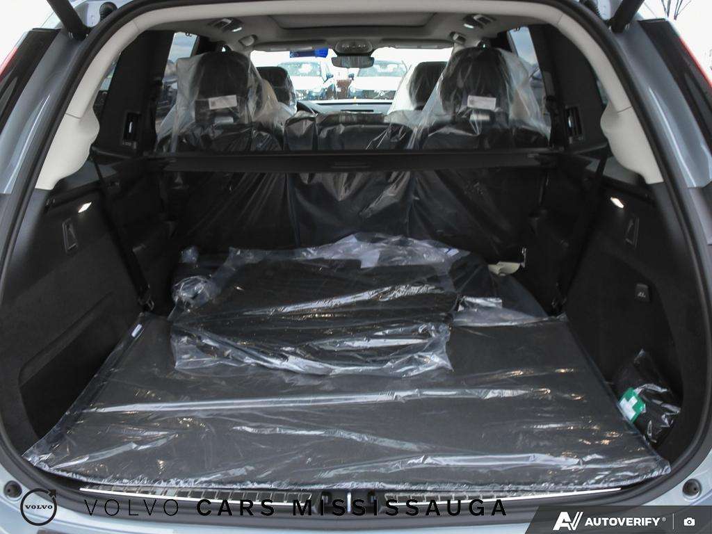 2026 Volvo XC90 thumb 11