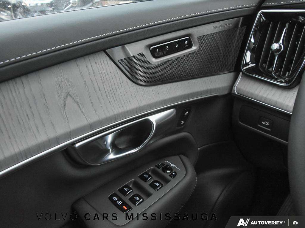 2026 Volvo XC90 thumb 17