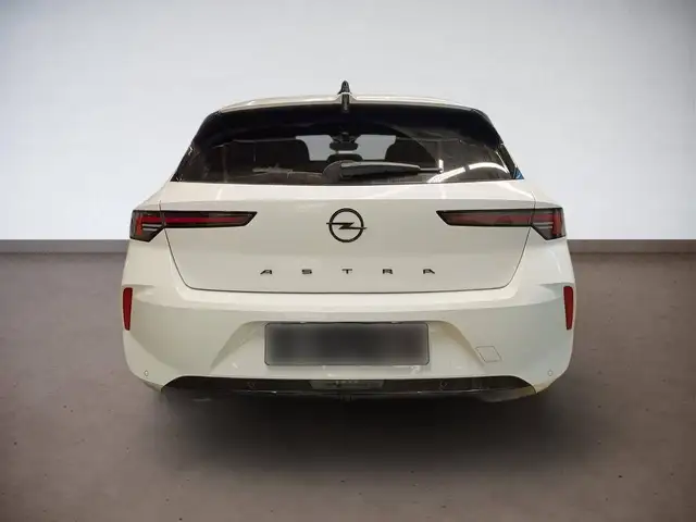 Opel Astra view 7