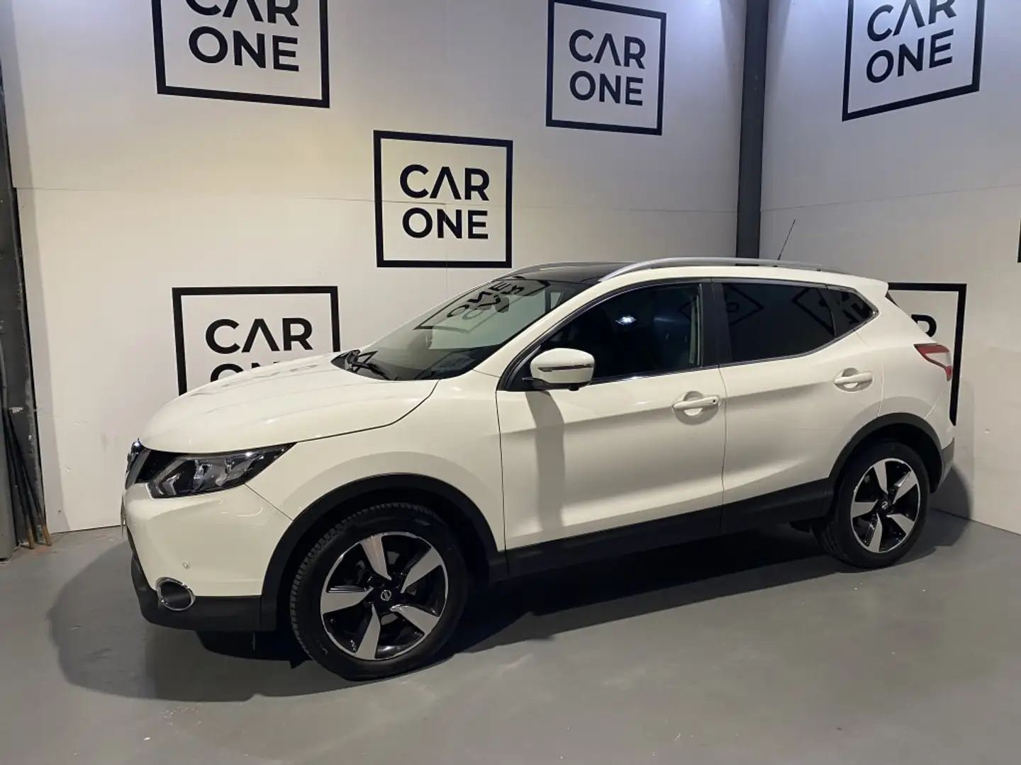 Nissan Qashqai 1.5dCi 360 4x2 Weiß - 2
