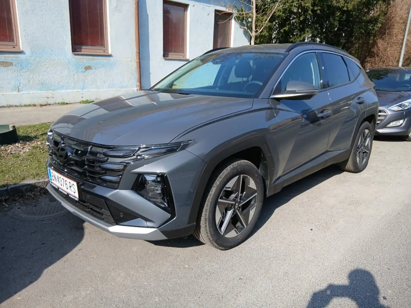 Hyundai TUCSON NX4 GO Plus 1,6 T-GDi PHEV 2WD AT t6pu1-PP1 Grau - 1