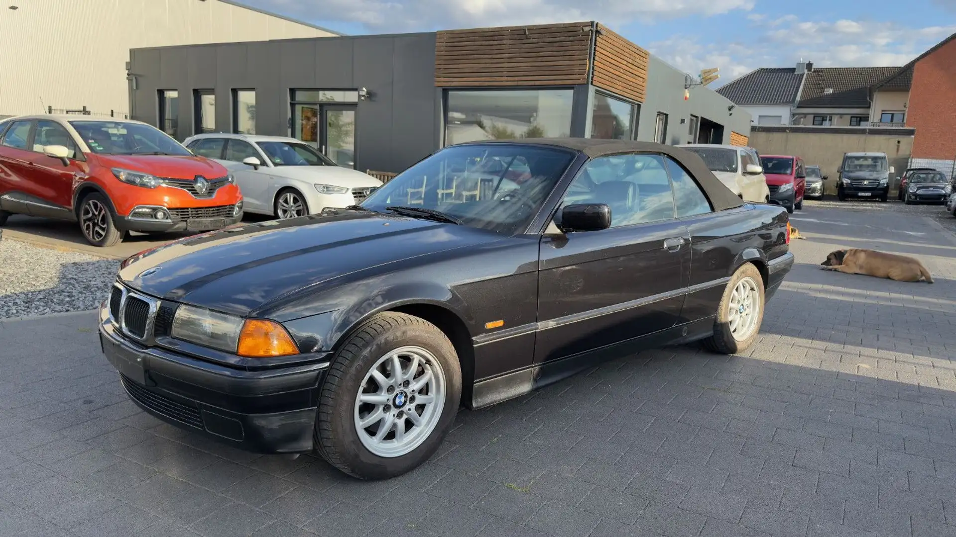 BMW 320 Cabriolet ** sehr sauber aus 2.Hand ** Schwarz - 1