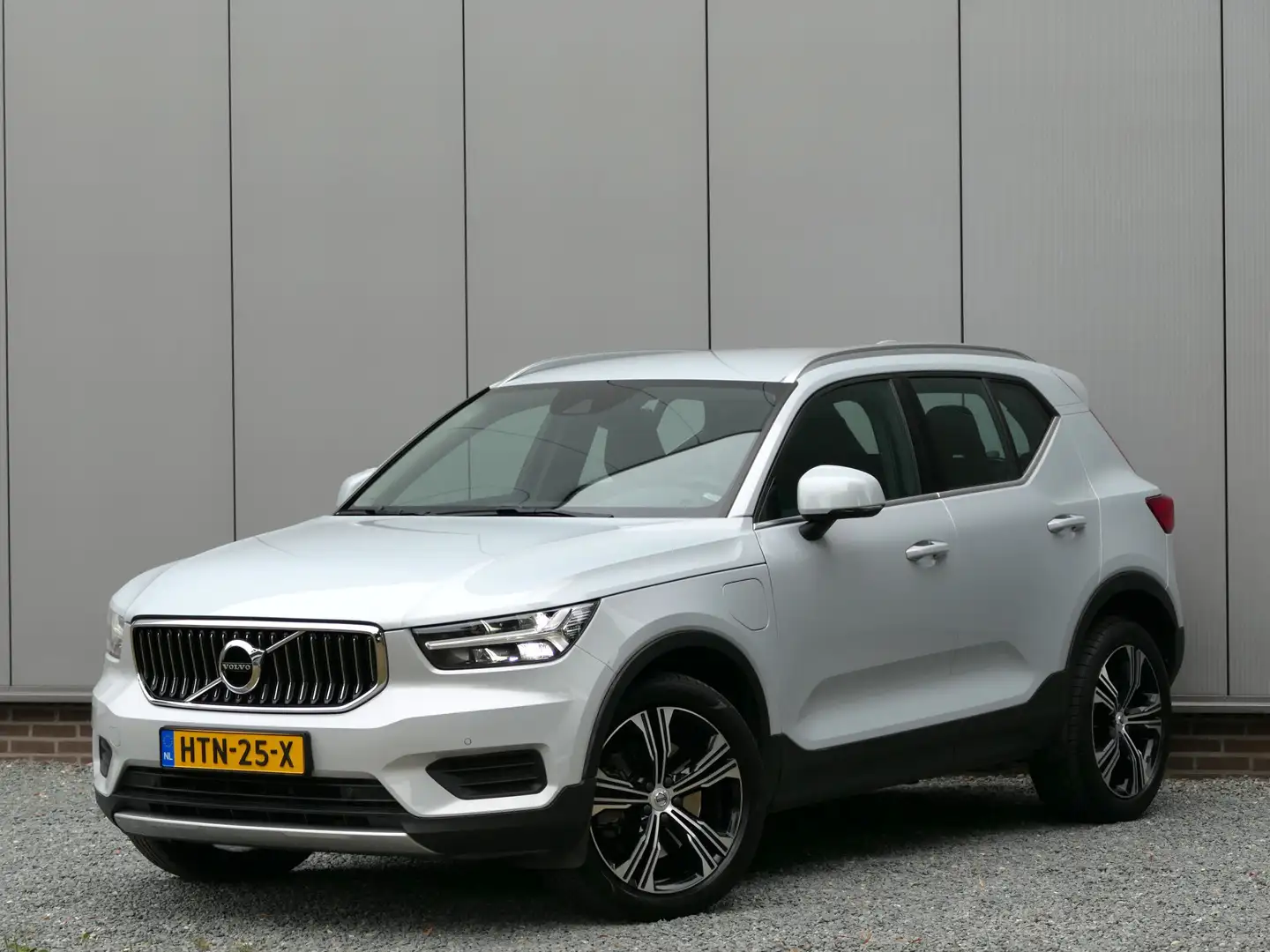 Volvo XC40 1.5 T4 Recharge Inscription 12 MND garantie Leer / Grau - 1