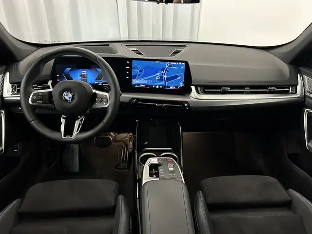 BMW X1 view 8