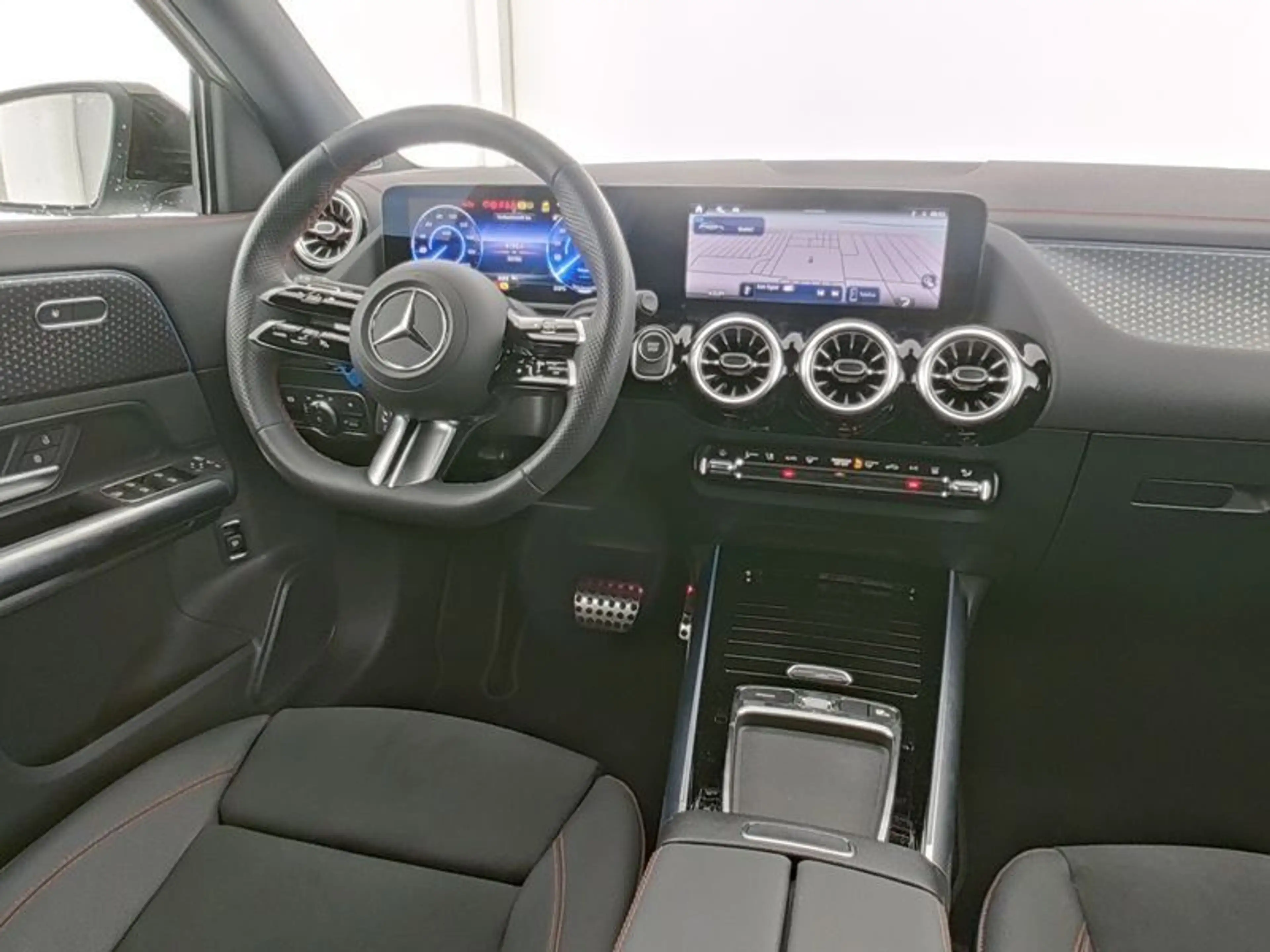 Mercedes-Benz EQA 250+ AMG-ADV NIGHT PANO 360° FAP 20"AMG WDGS — photo 7