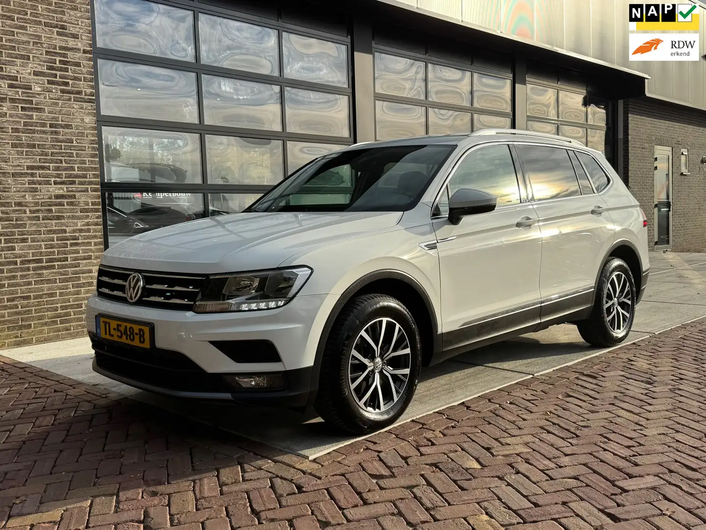 Volkswagen Tiguan Allspace 1.4 TSI Comfortline Business 7p. | DSG | Navi | Cl Bianco - 1