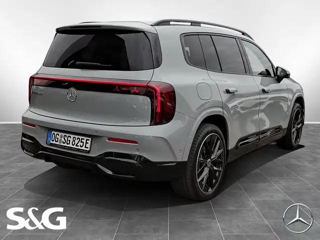Mercedes-Benz GLB view 2