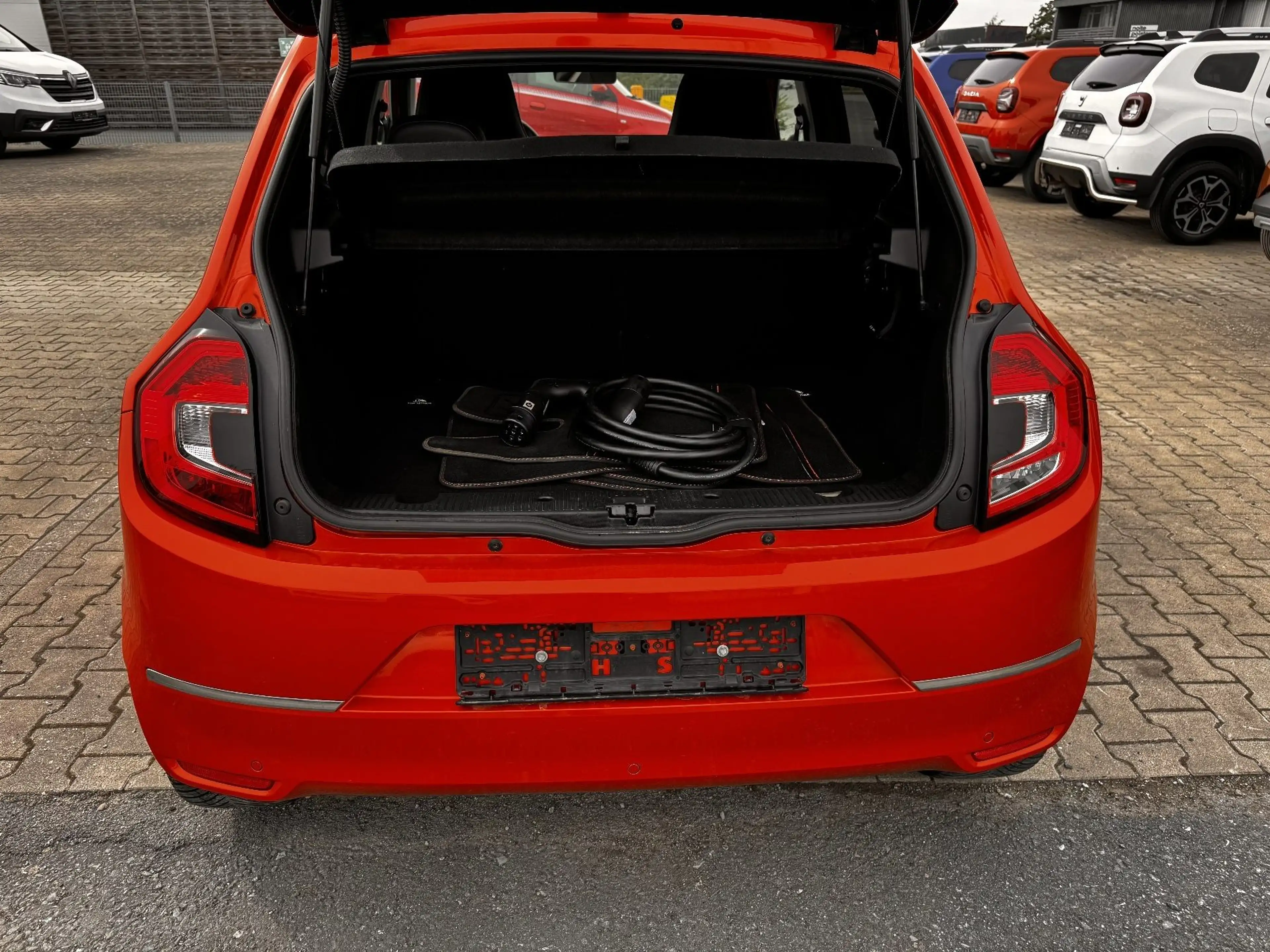 Renault Twingo E-TECH VIBES NAVI+PDC+SITZH+ALU — photo 10