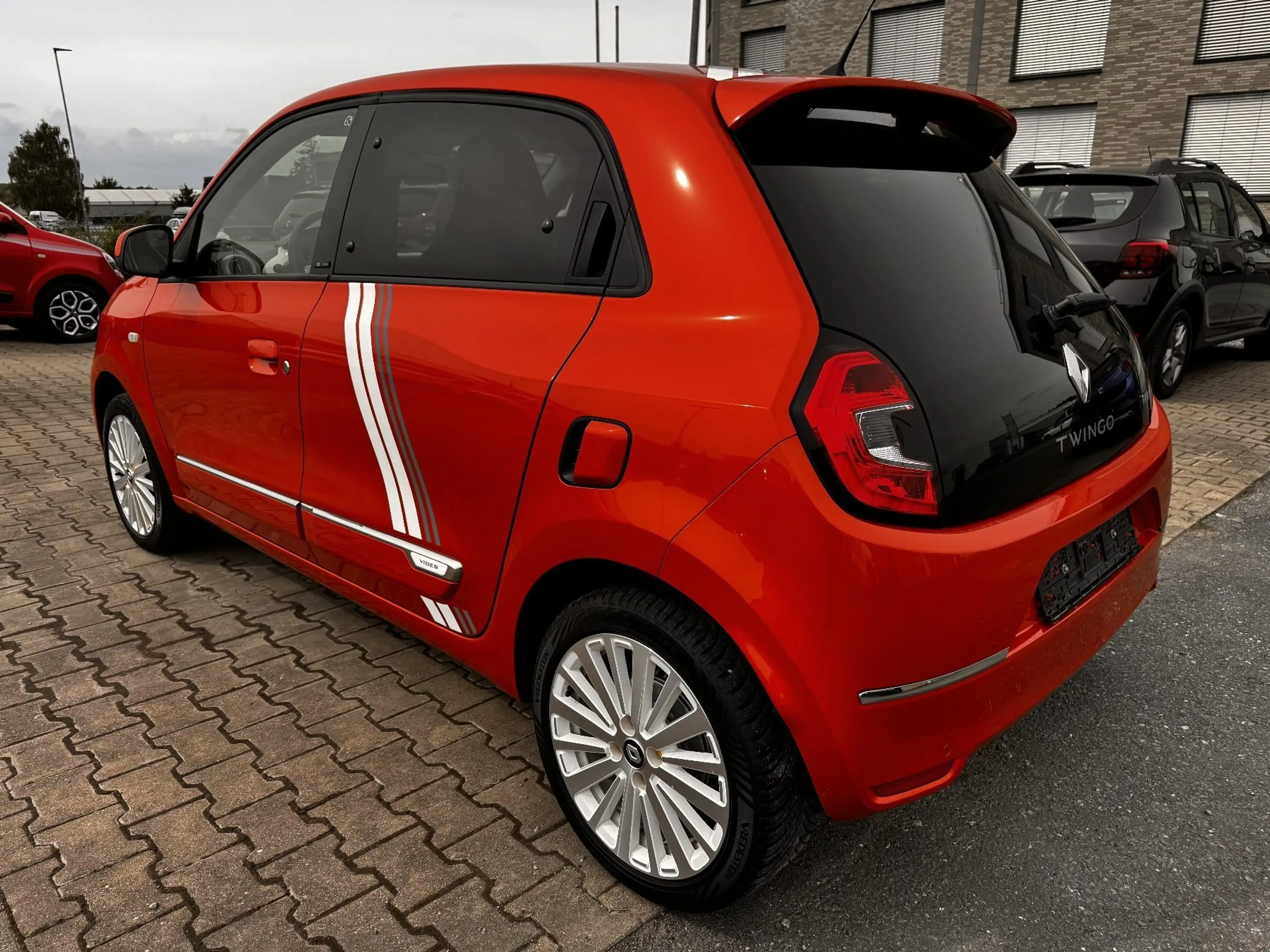 Renault Twingo E-TECH VIBES NAVI+PDC+SITZH+ALU — photo 3