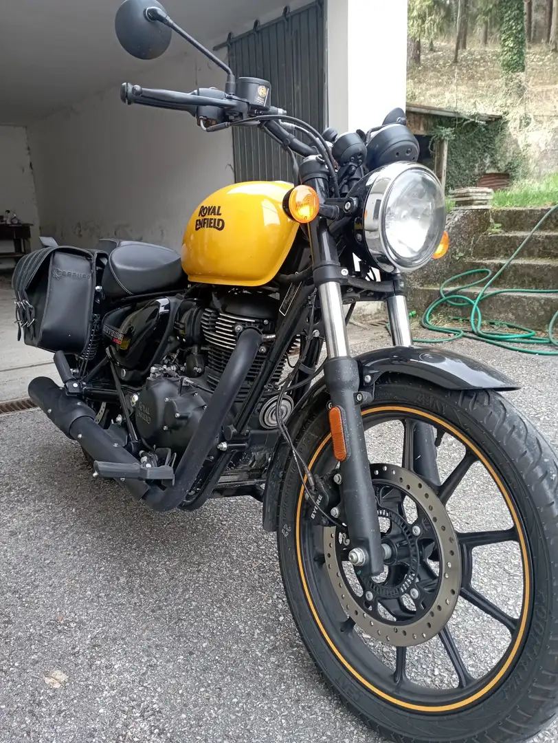 Royal Enfield Meteor 350 Fireball Yellow - 1