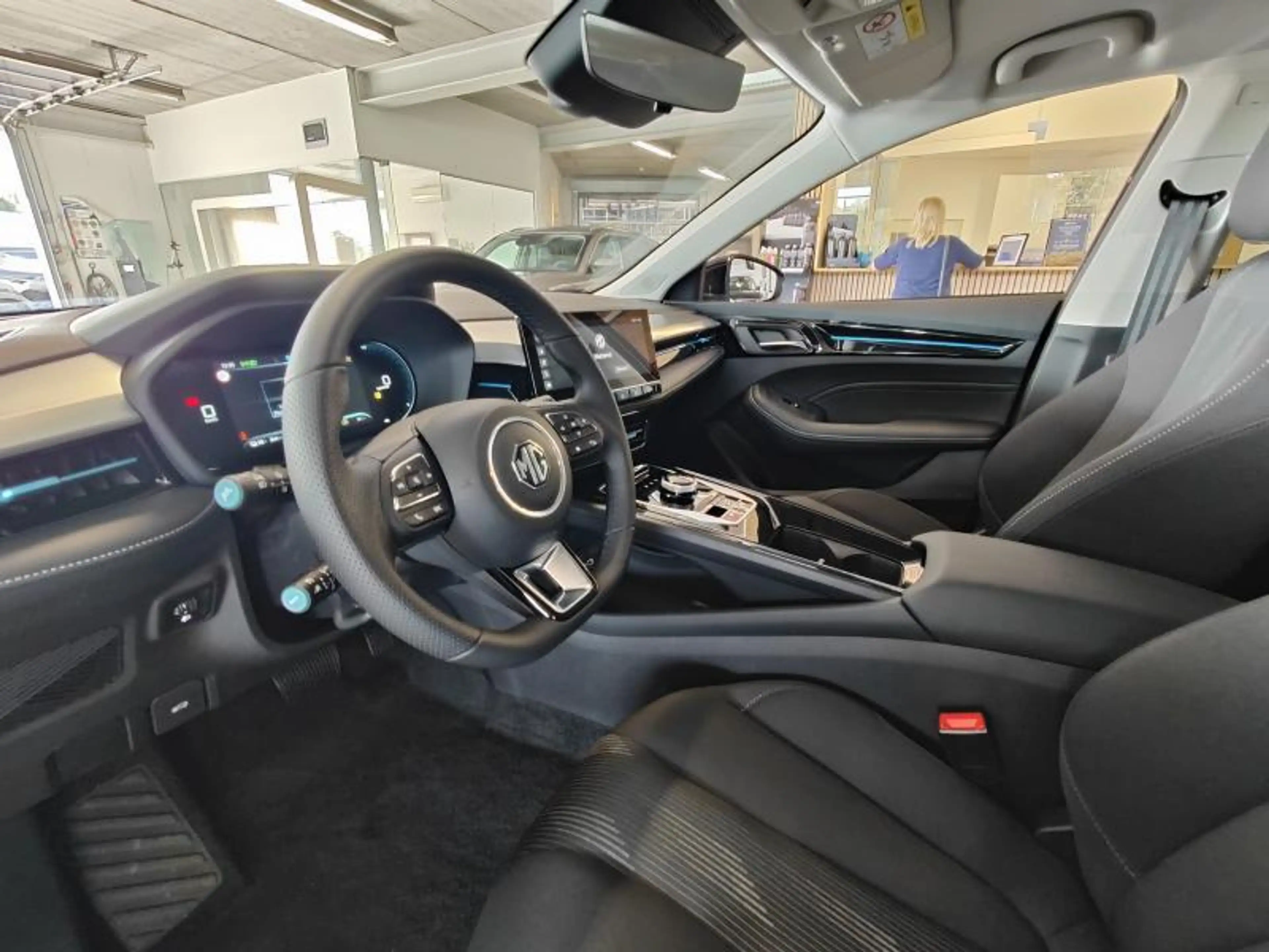 MG MG5 61kWh Comfort Long Range — photo 4