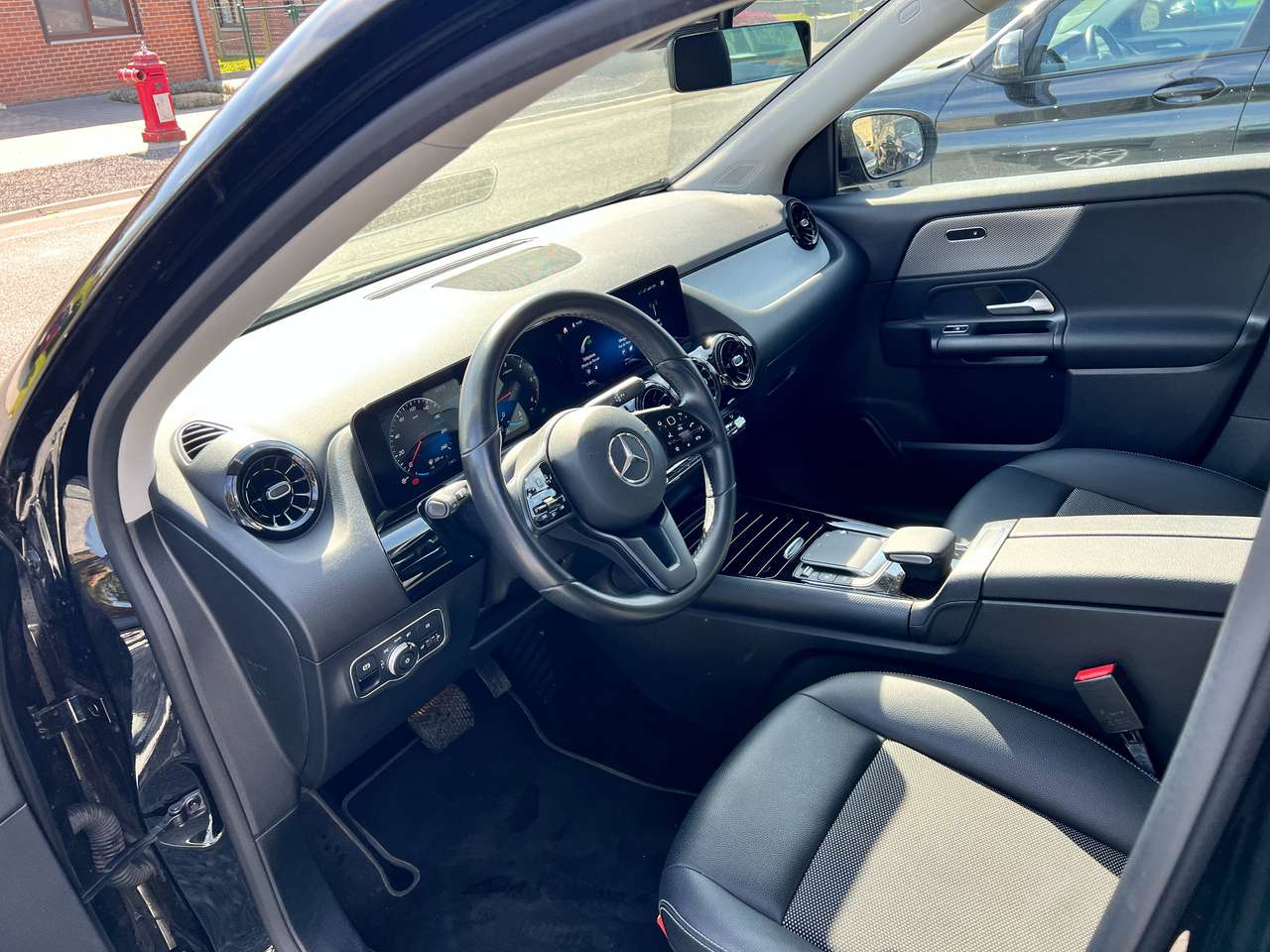 Mercedes-Benz GLA 180 2020 — photo 8 sur 16