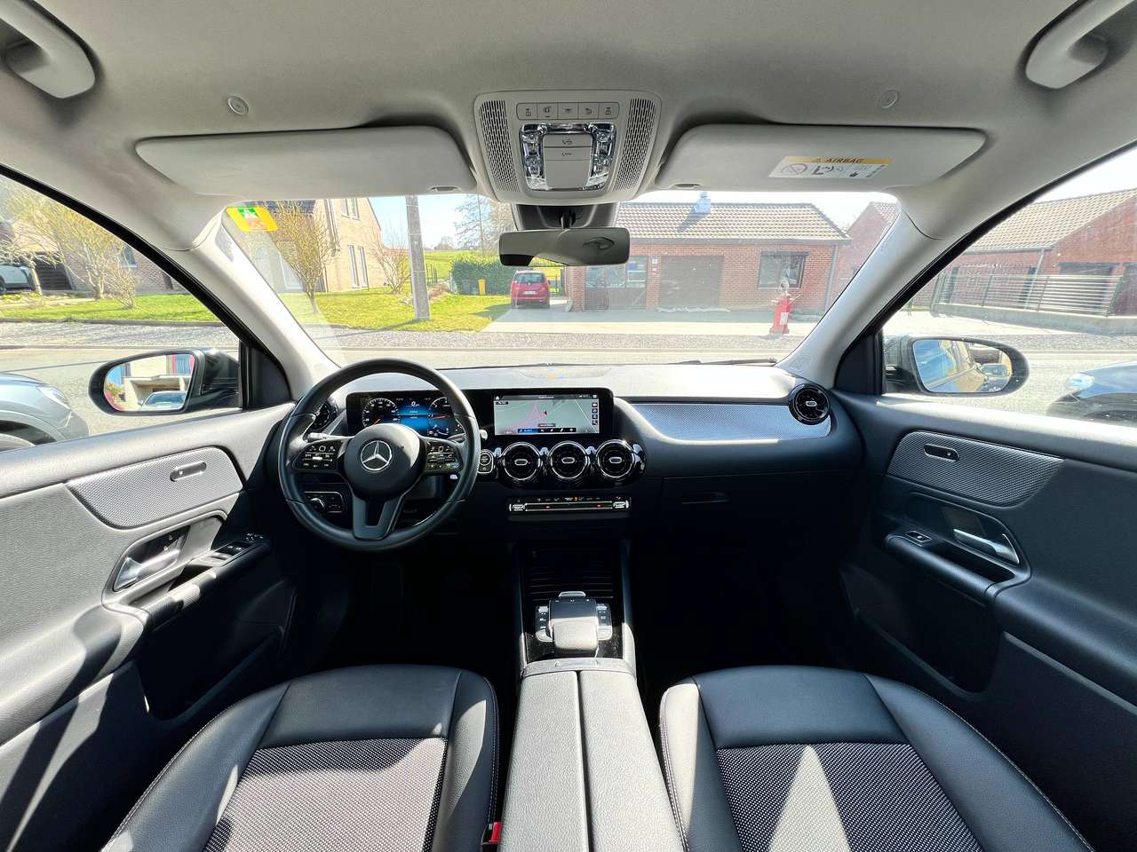Mercedes-Benz GLA 180 2020 — photo 14 sur 16