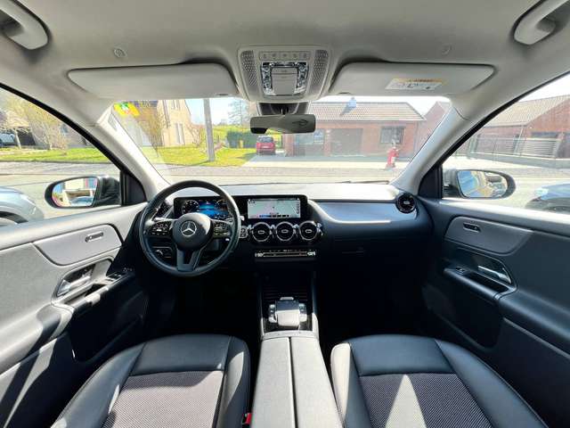 Mercedes-Benz GLA 180 2020 — vignette 14