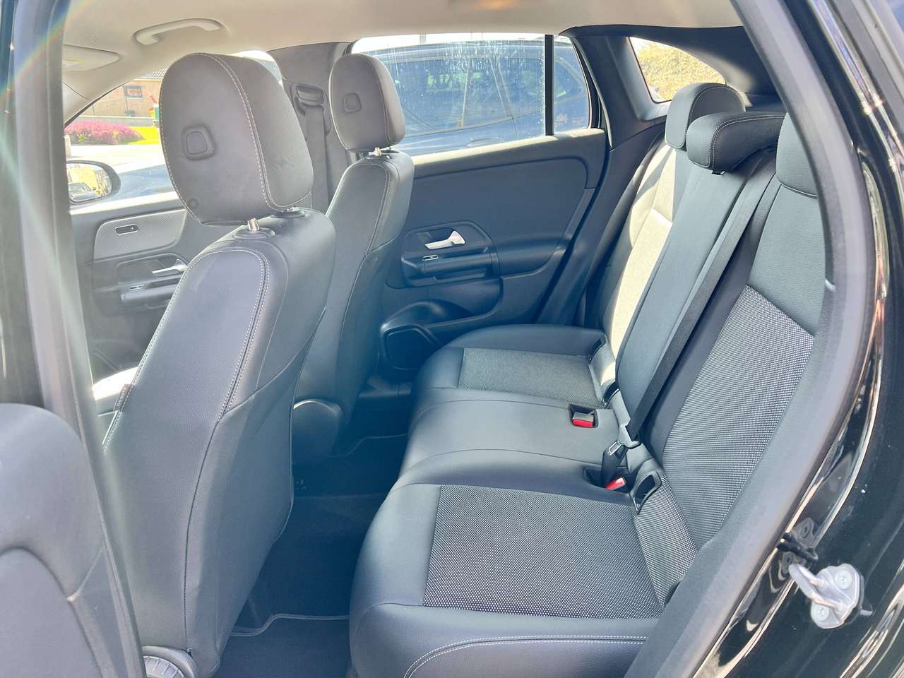 Mercedes-Benz GLA 180 2020 — photo 10 sur 16