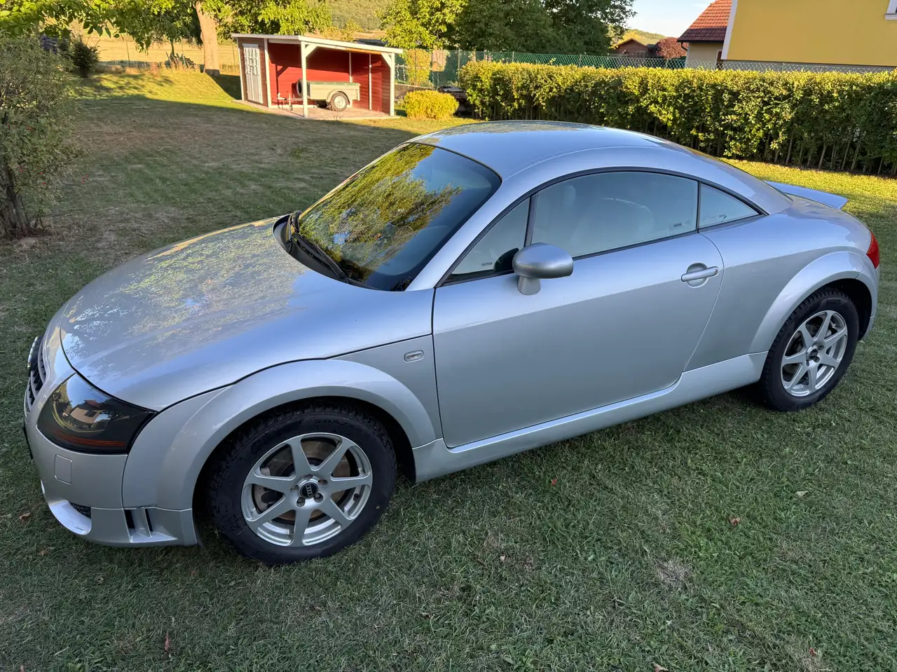 Audi TT Coupé 1,8 T quattro, foto 3
