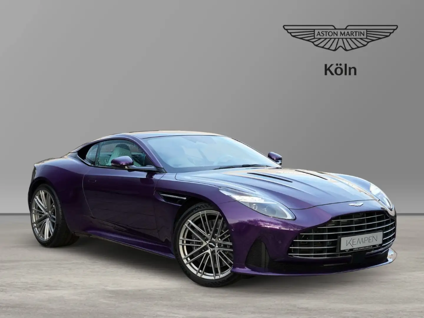Aston Martin DB12 Storm Purple / Pale Blue Violett - 1