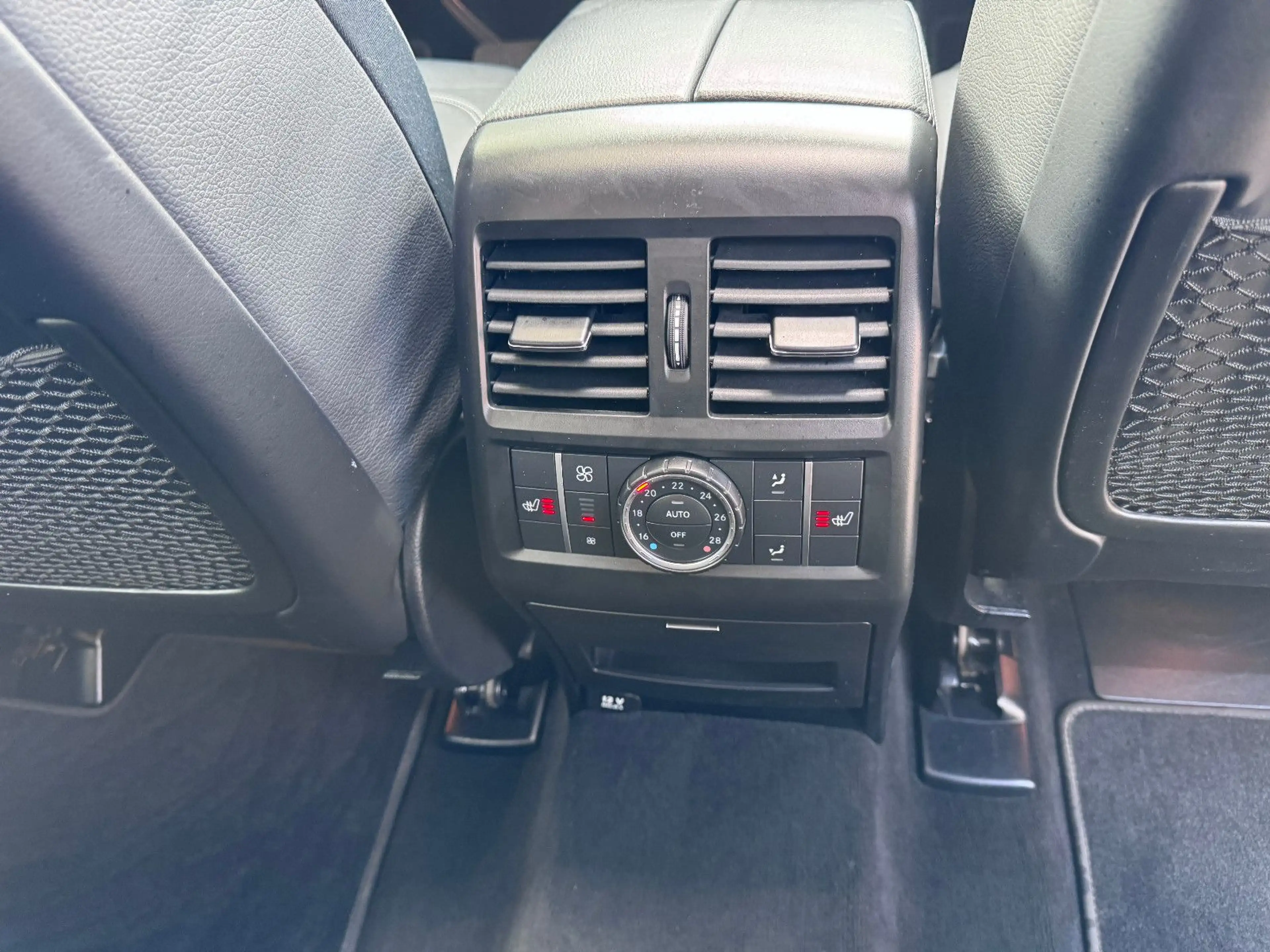 Mercedes-Benz GL 500 *AMG PAKET*H&K SOUND*360°*MASSAGE* — photo 19