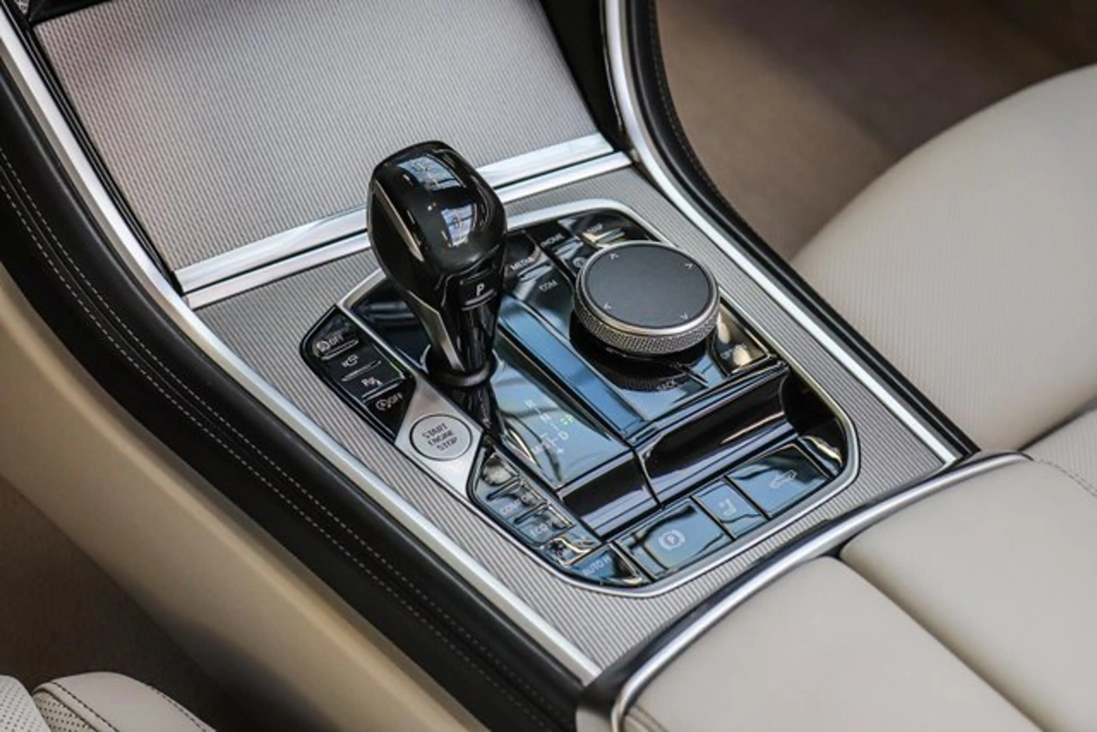 BMW 840 i Cabrio Sport-Aut///M SPORT/DEUTSCH/LASERLICHT — photo 11