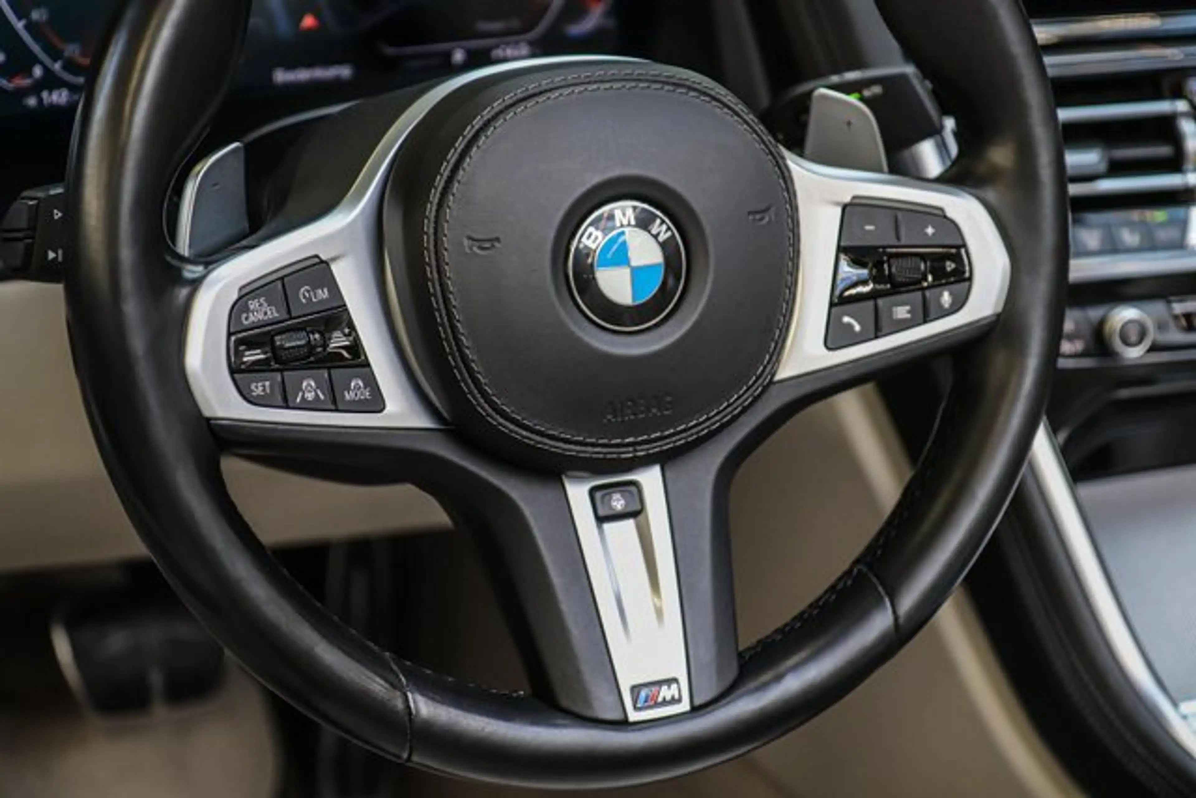 BMW 840 i Cabrio Sport-Aut///M SPORT/DEUTSCH/LASERLICHT — photo 7