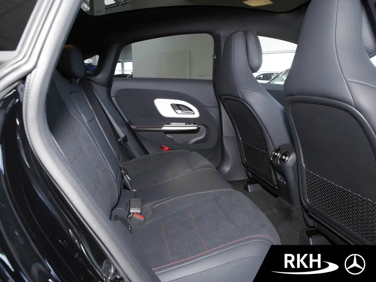 Mercedes-Benz CLA 200 CLA 200 AMG Line -neues Mod- Pano/Distron/360° 9