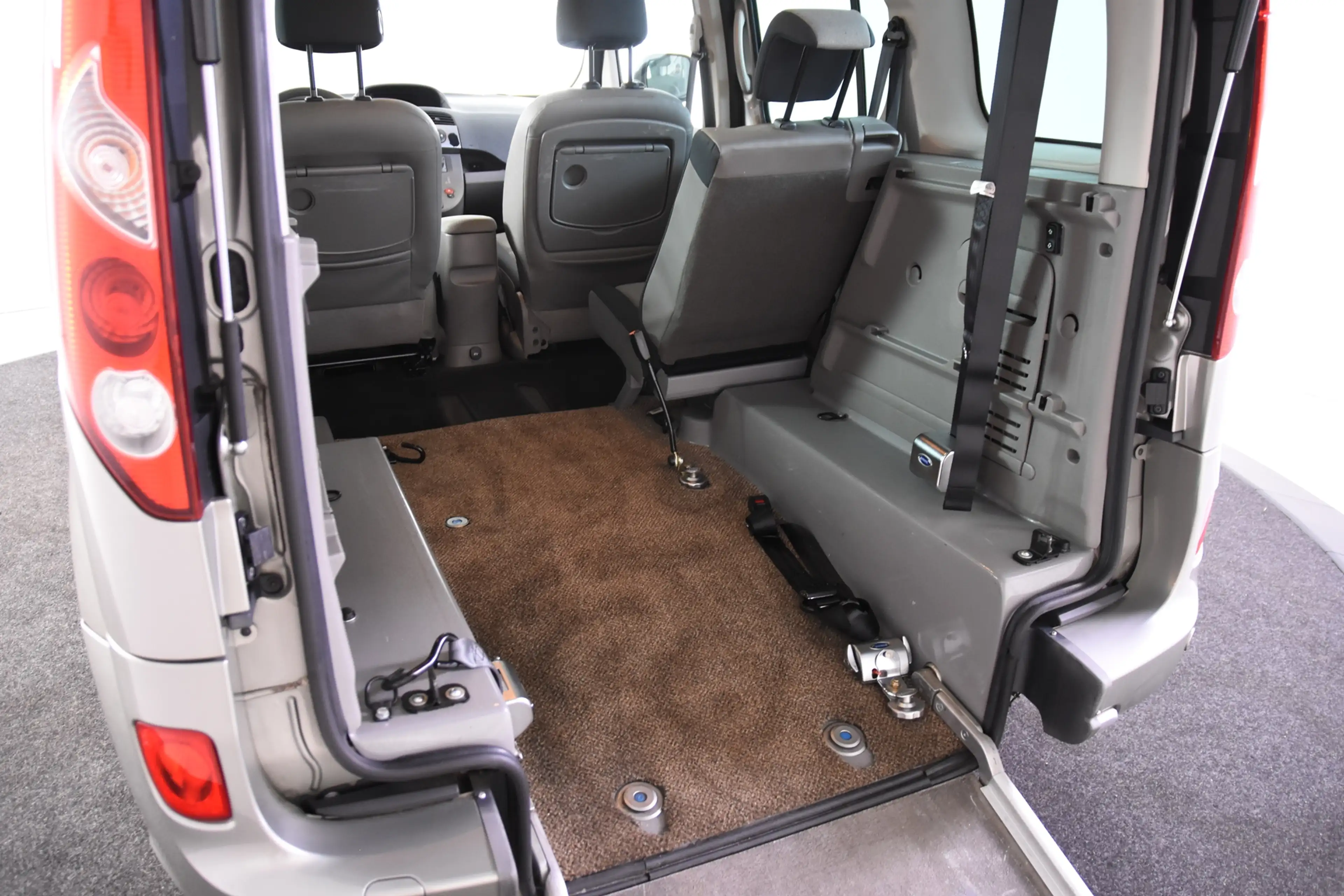 Renault Kangoo 1.2-16V Rolstoelauto 3+1 *Automaat*Luchtvering* — photo 14