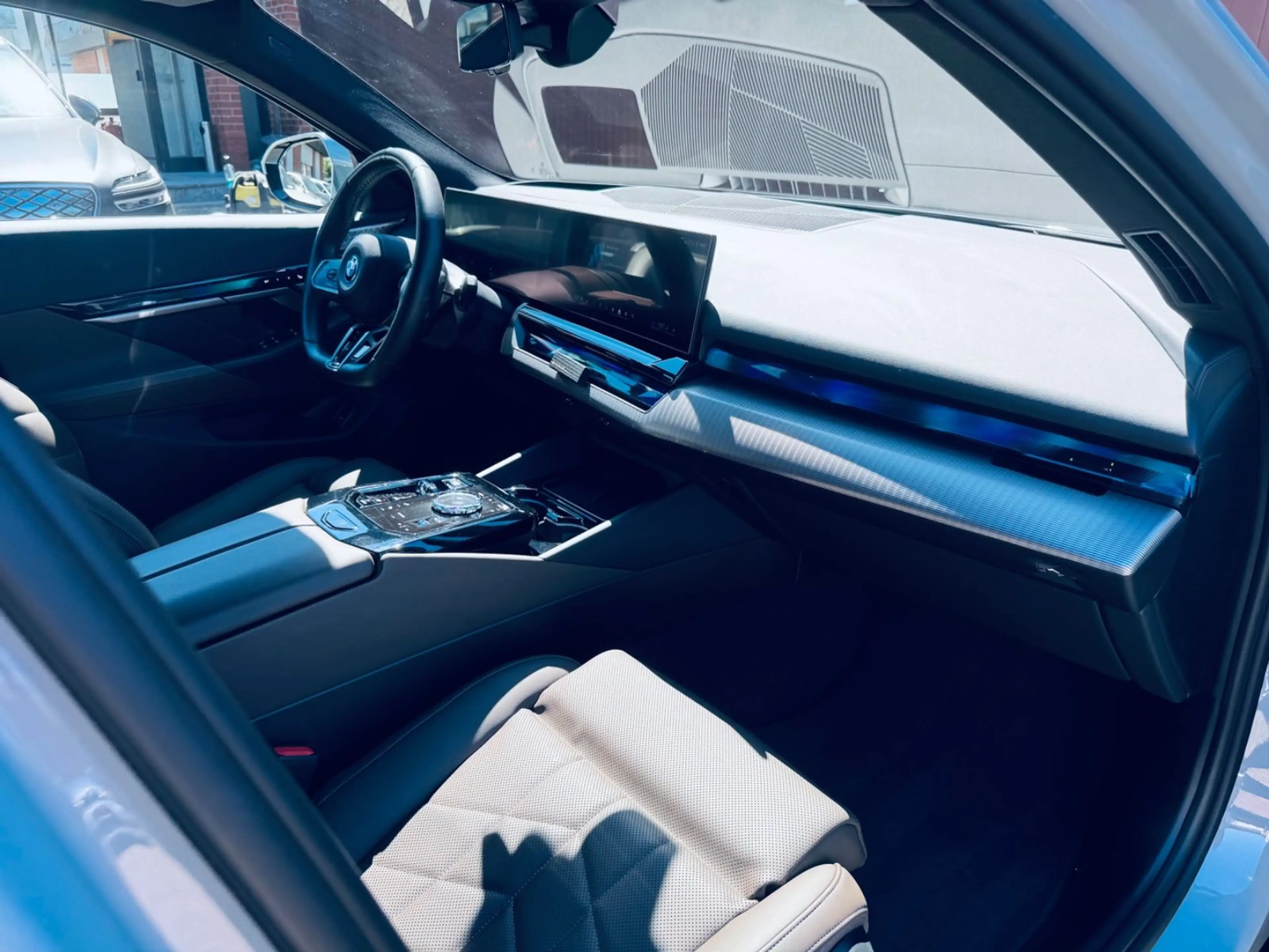 BMW i5 eDrive40 M Sport PRO PANO+B&K+LEDER BRAUN+21 — photo 14