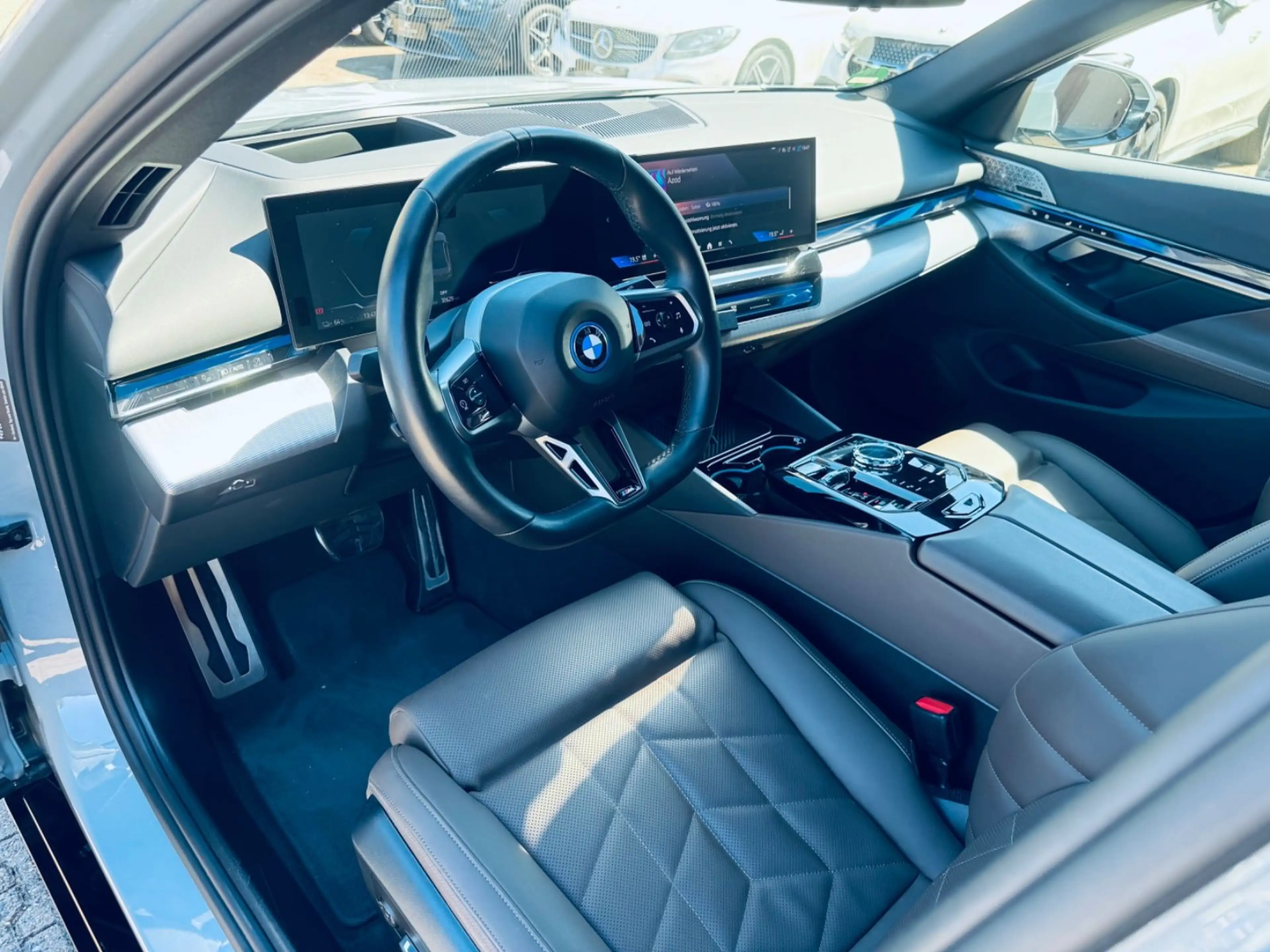 BMW i5 eDrive40 M Sport PRO PANO+B&K+LEDER BRAUN+21 — photo 6