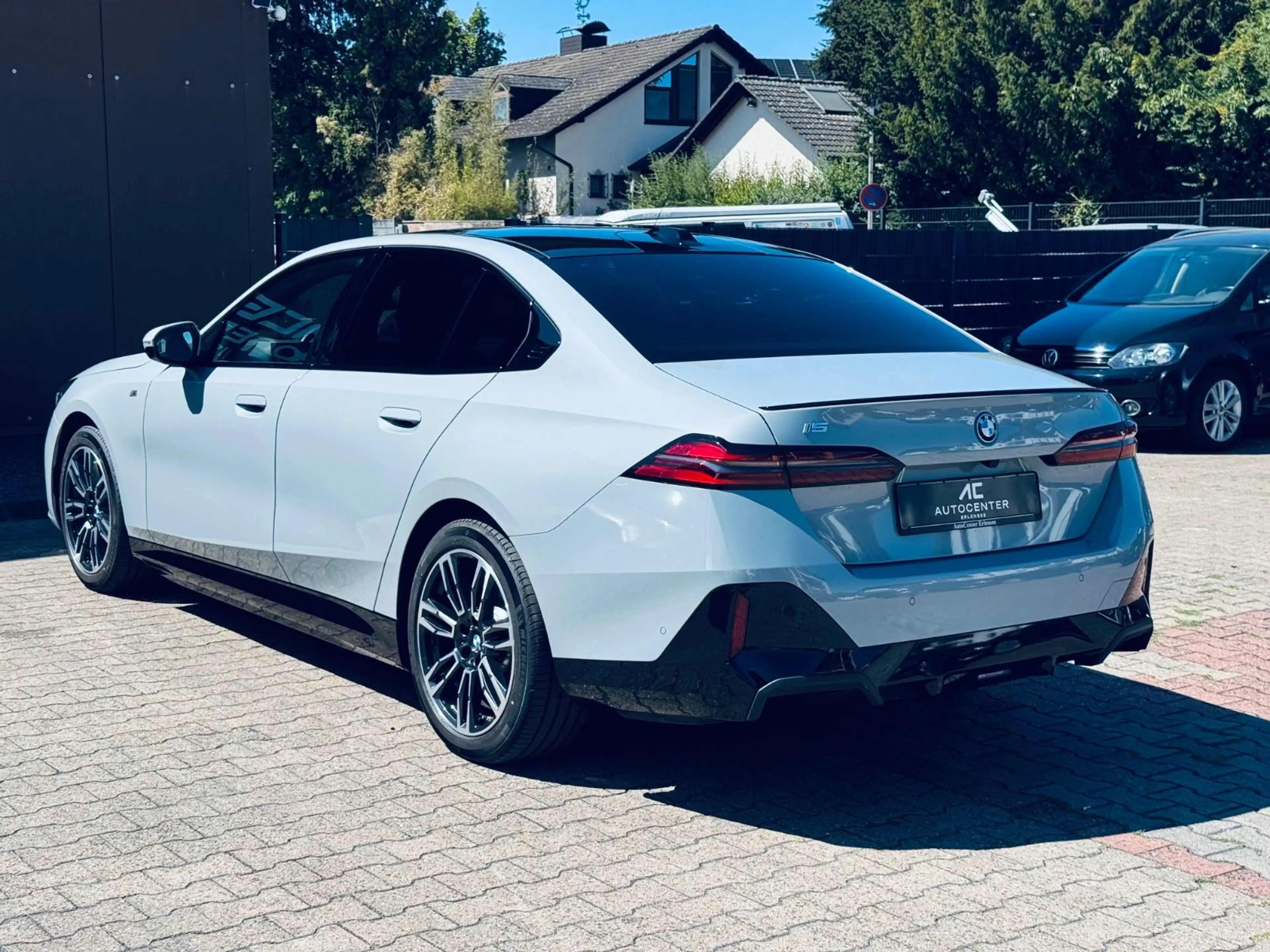 BMW i5 eDrive40 M Sport PRO PANO+B&K+LEDER BRAUN+21 — photo 10