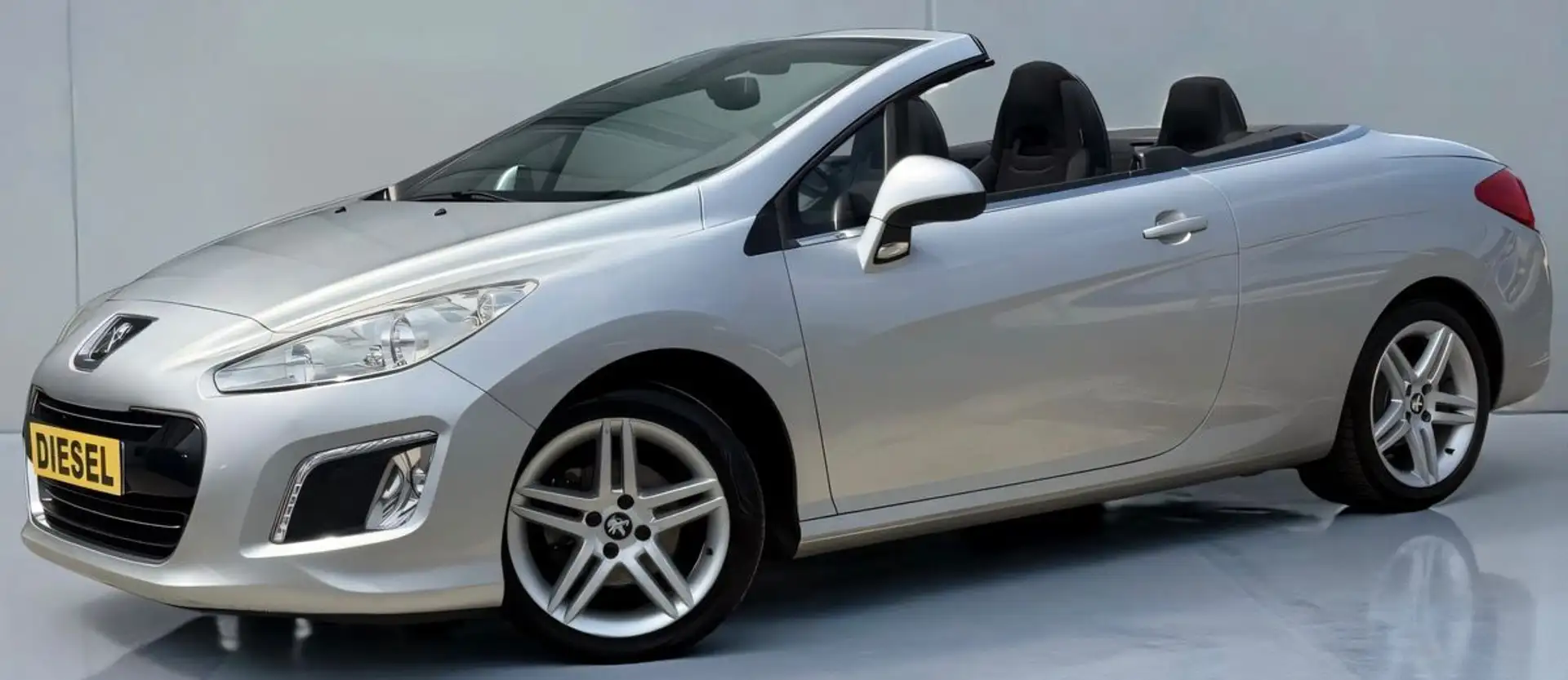 Peugeot 308 CC 1.6 e-HDi 112ch FAP Sport Pack (6 CV) 2011 Gris - 2