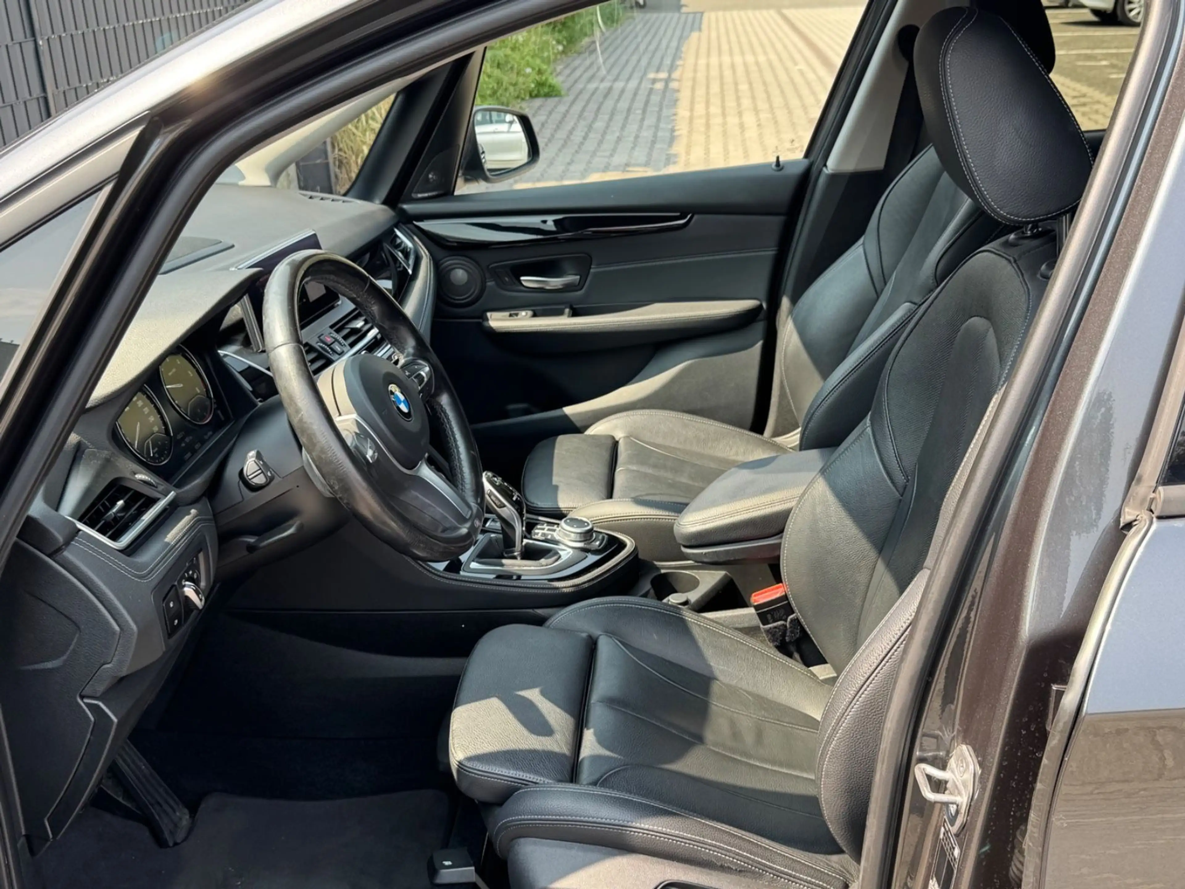 BMW 220 M Sport (HARMK/AHK/7SITZ/R-KAM — photo 11