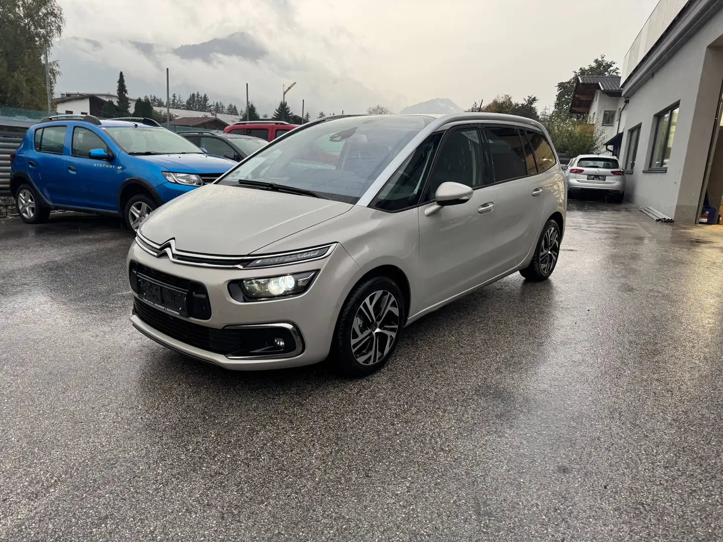 Citroen Grand C4 SpaceTourer Shine 7 Sitzer Grau - 2