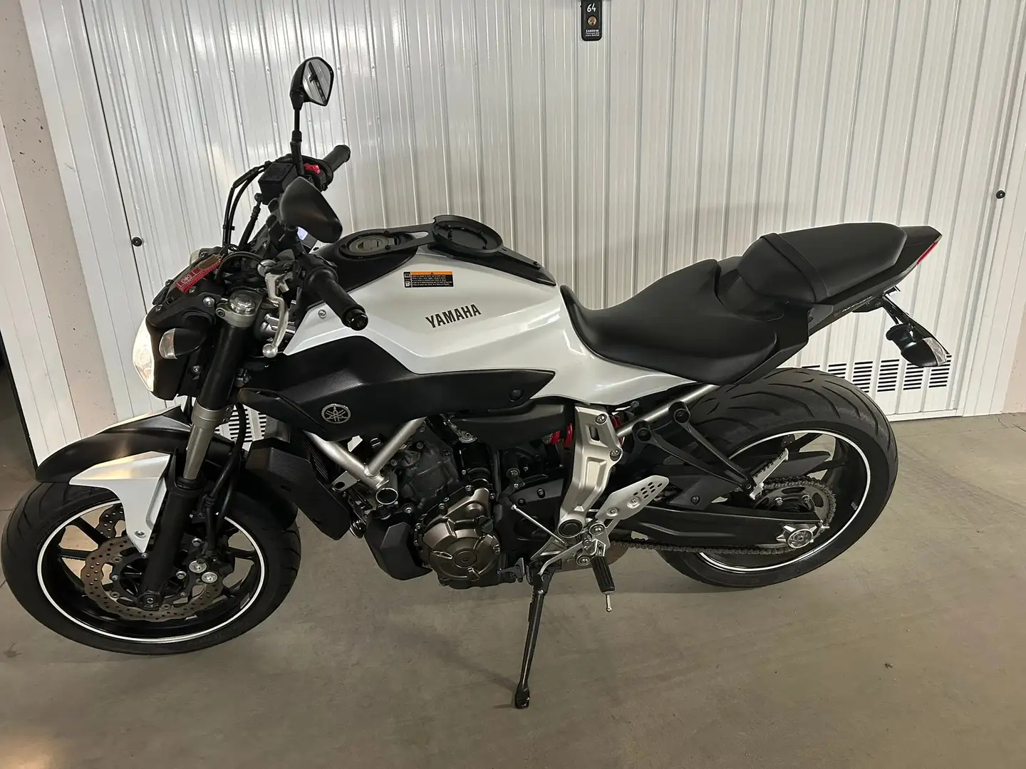 Yamaha MT-07 Bianco - 2