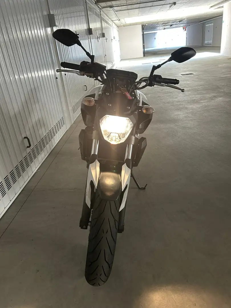 Yamaha MT-07 Bianco - 1