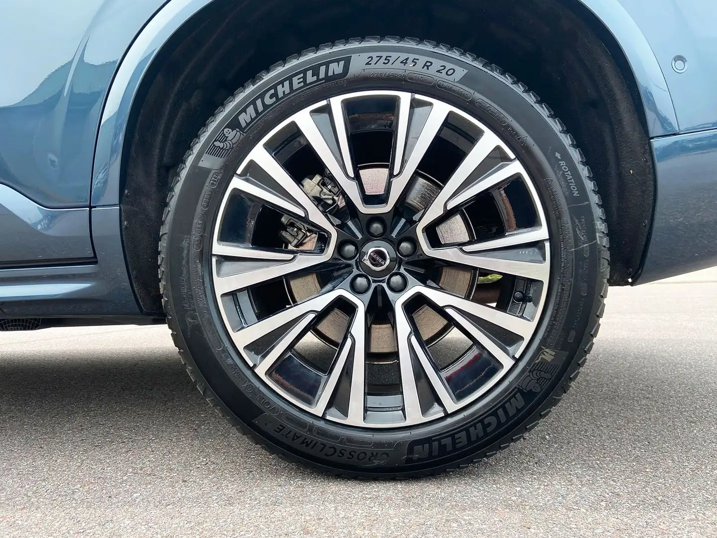 Volvo XC90 T8 AWD Recharge Plus Dark 7-Sitzer AHK Blau - 2