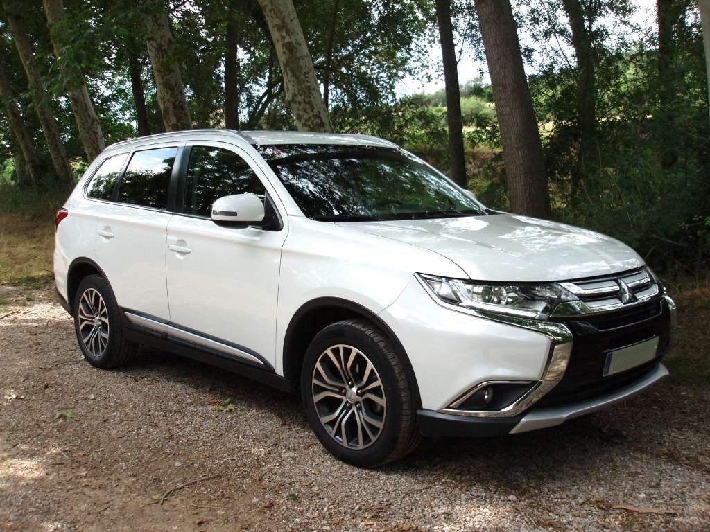 Mitsubishi Outlander 200 MPI Motion 2WD 5pl. CVT - foto 1