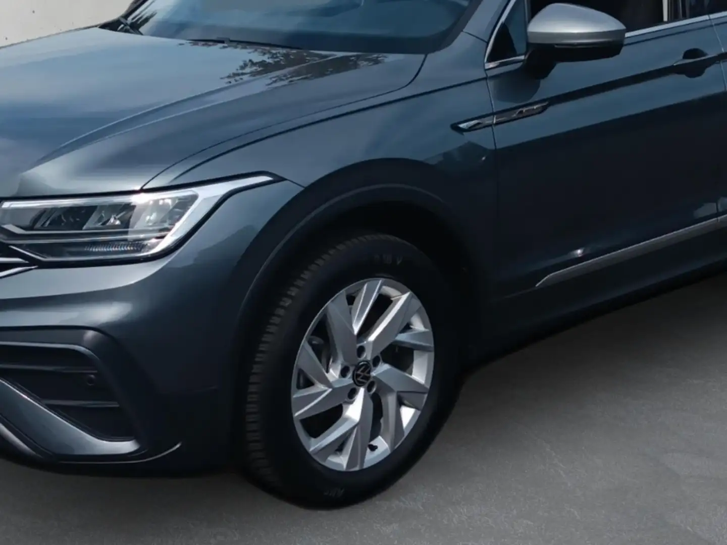 Volkswagen Tiguan Allspace 2.0 TDI 4M Life DSG *7-Sitze*AHK Grigio - 2