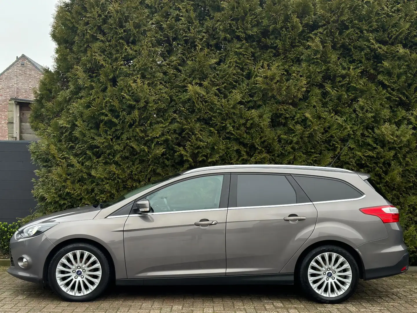 Ford Focus Wagon 1.0 EcoBoost Titanium Navigatie Braun - 2
