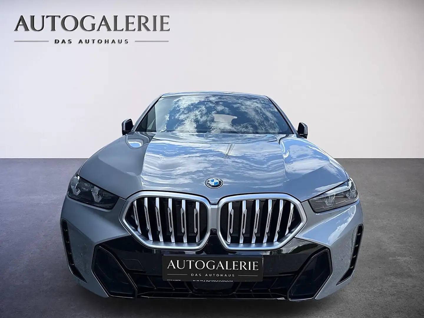 BMW X6 xDrive30d 48V Aut. Grau - 2